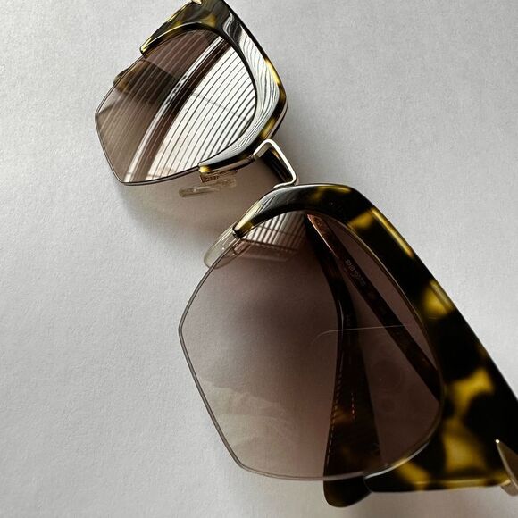 RAG and Bone Sunglasses RNB 1007S size 51 21 brown tortoiseshell Brat Girl NWOT